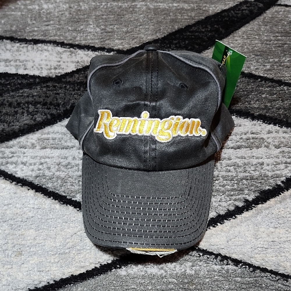 REMINGTON FIREARMS EMBROIDERED DISTRESSED CURVED BLACK STRAPBACK HAT CAP